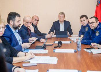 Андрей Иванов провел встречу с жителями ветхих аварийных домов по Банному переулку в Голицыно