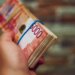 Эксперты назвали способы победить коррупцию в России