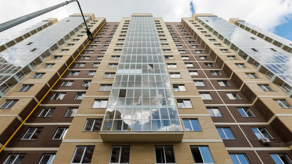 Многоквартирный дом в ЖК «Высокий берег» для переселенцев в Лыткарино