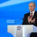 Путин случайно назвал себя директором ЦРУ на Валдае и тут же пошутил