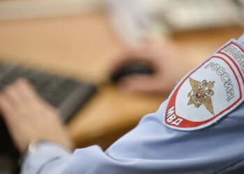 В Приморье камеры сняли загадочных поджигателей иномарок