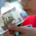 В России собираются расширить выплаты семьям с детьми